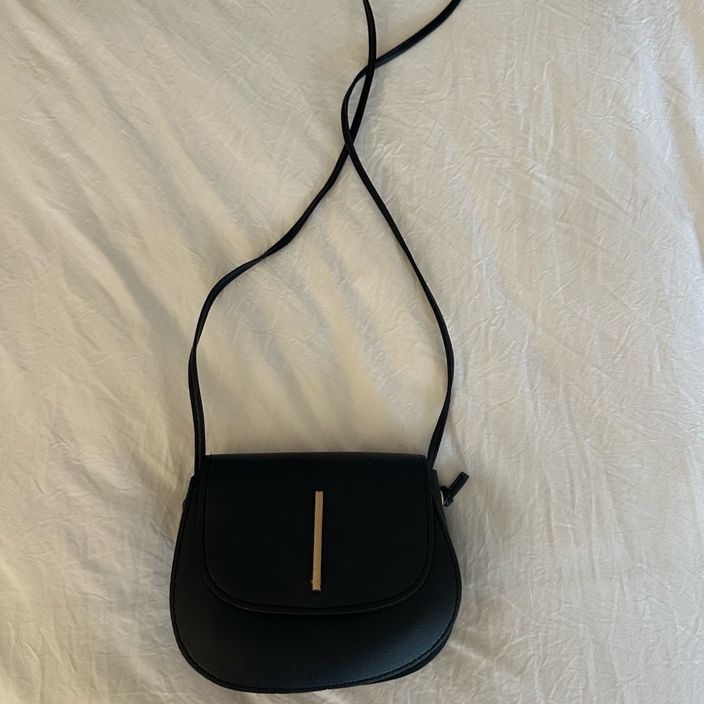 Elegant Black Crossbody Bag